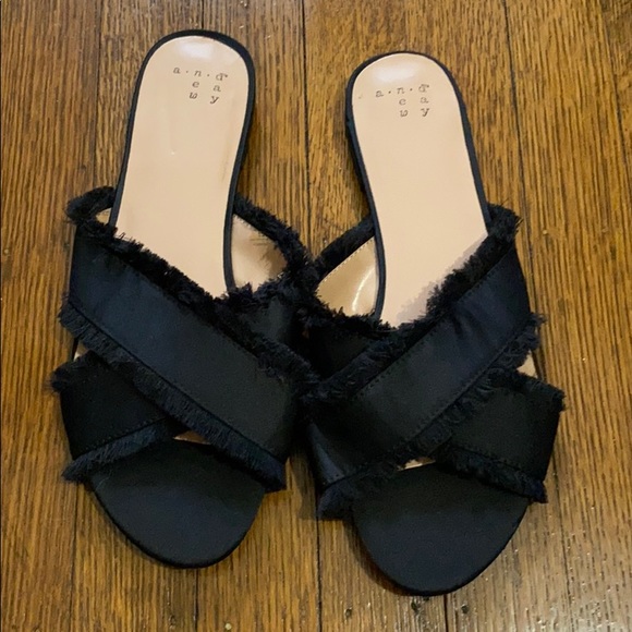 Target Shoes - Black slides